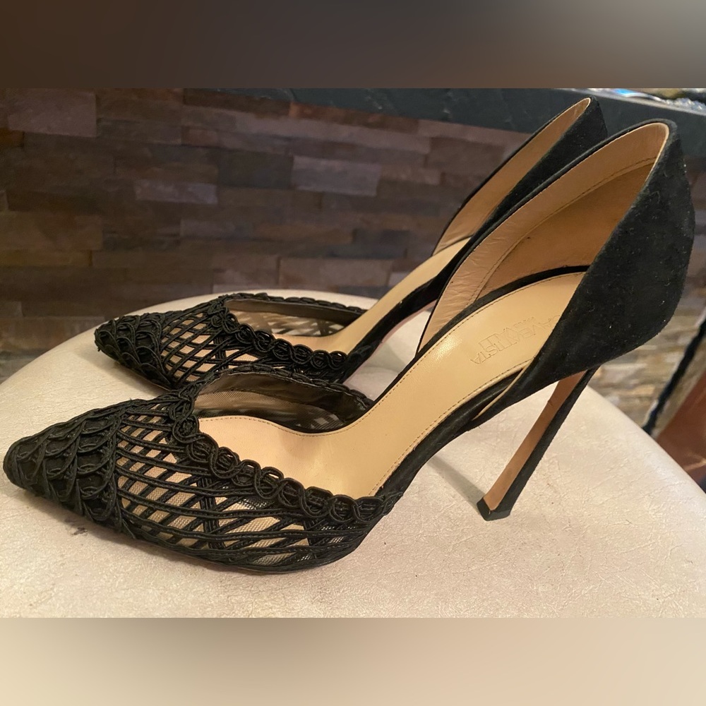 (EUC) GAMBATTISTA VALLI BLACK WOVEN PUMPS EURO 40 US 9-9.5 (EXCELLENT CONDITION)